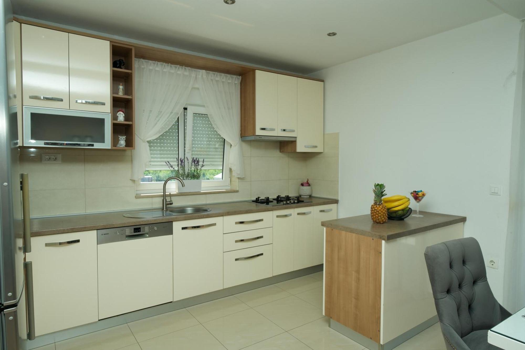 Apartment Lana Bristivica Dış mekan fotoğraf