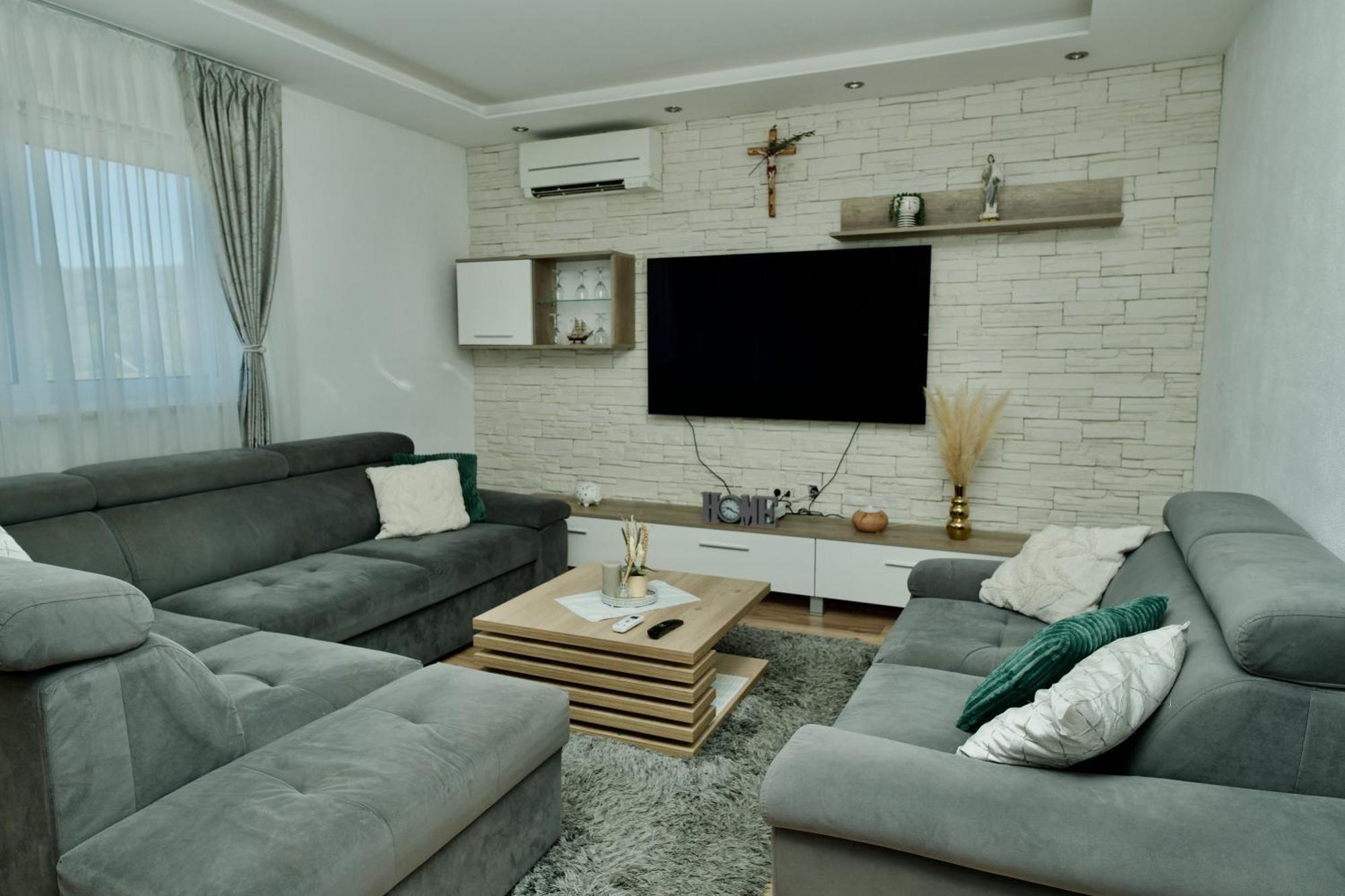 Apartment Lana Bristivica Dış mekan fotoğraf