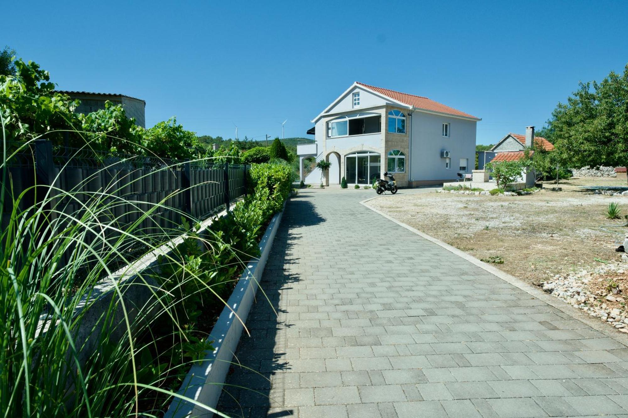 Apartment Lana Bristivica Dış mekan fotoğraf