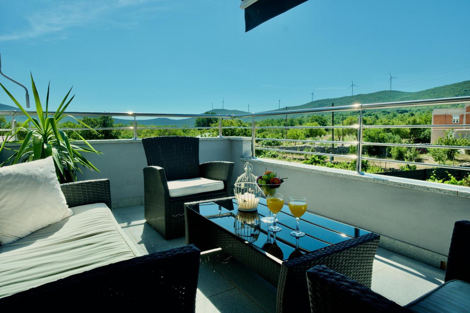 Apartment Lana Bristivica Dış mekan fotoğraf