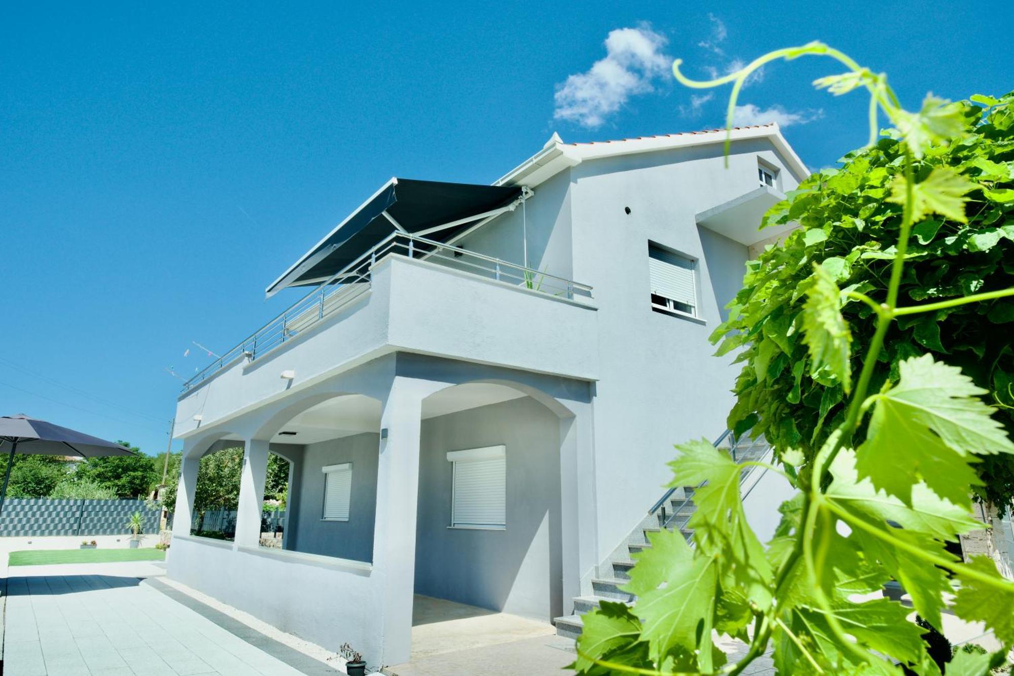 Apartment Lana Bristivica Dış mekan fotoğraf