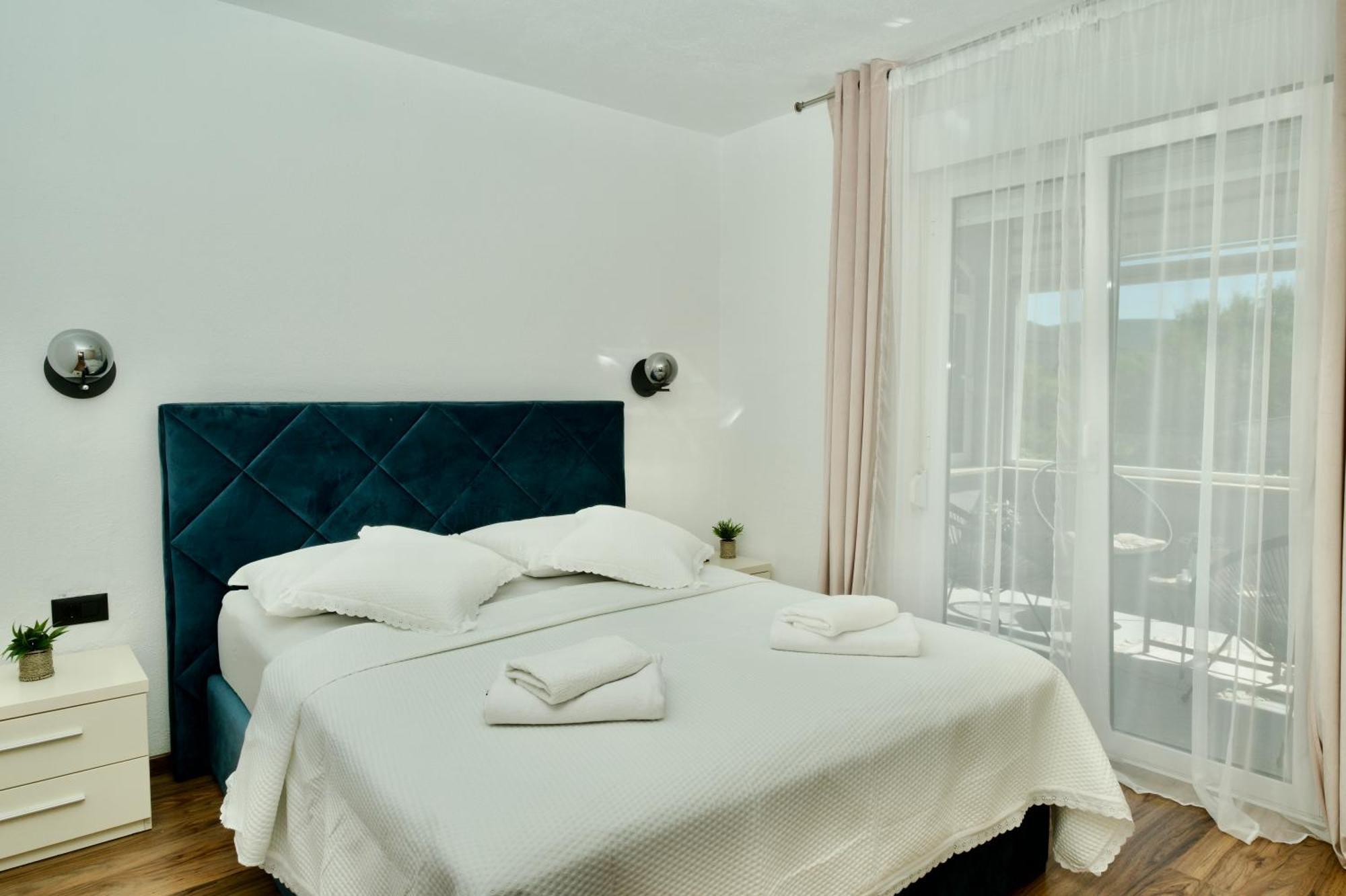 Apartment Lana Bristivica Dış mekan fotoğraf